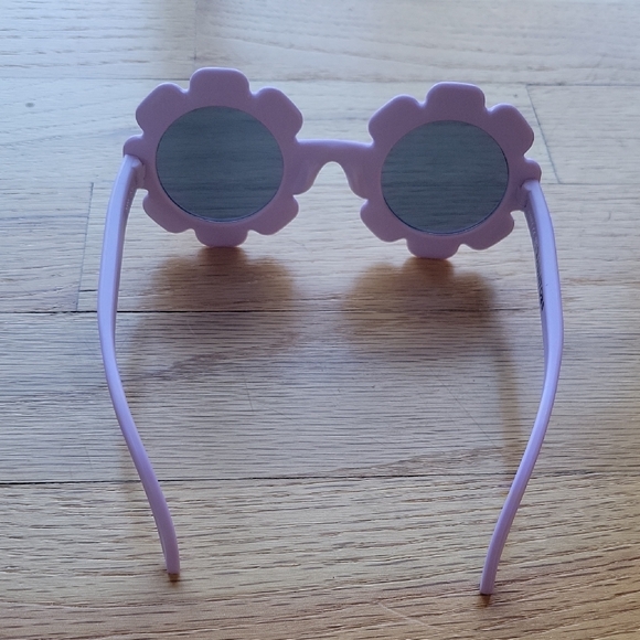 Kids Flower-Shaped Sunglasses - Purple - Picture 2 of 8